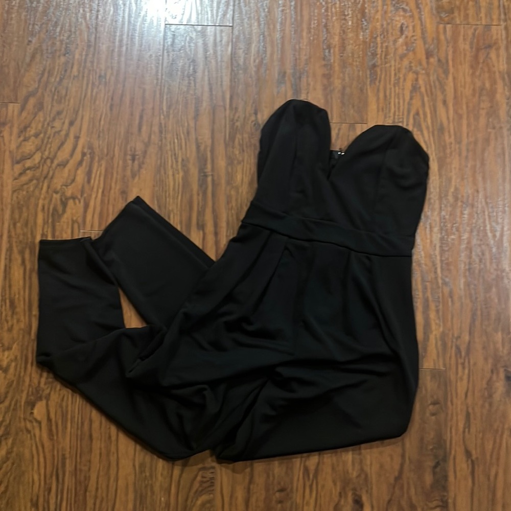 Charlotte Russe Sleeveless Sweetheart Cut Jumpsuit